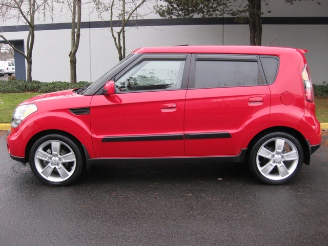 2010 Kia Soul Soul+/ Sport Edition/ Moonroof/ Auto / Warranty   - Photo 2 - Portland, OR 97217