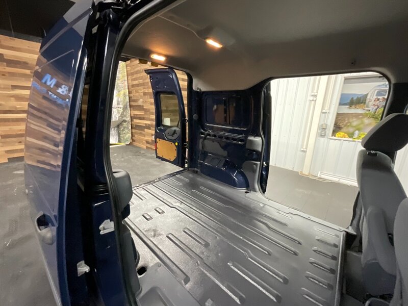 2013 Ford Transit Connect Cargo Van /2nd Sliding door /1-Owner /71,000 MILES  LOCAL OREGON VAN / Excel Cond / CARGO VAN - Photo 12 - Gladstone, OR 97027