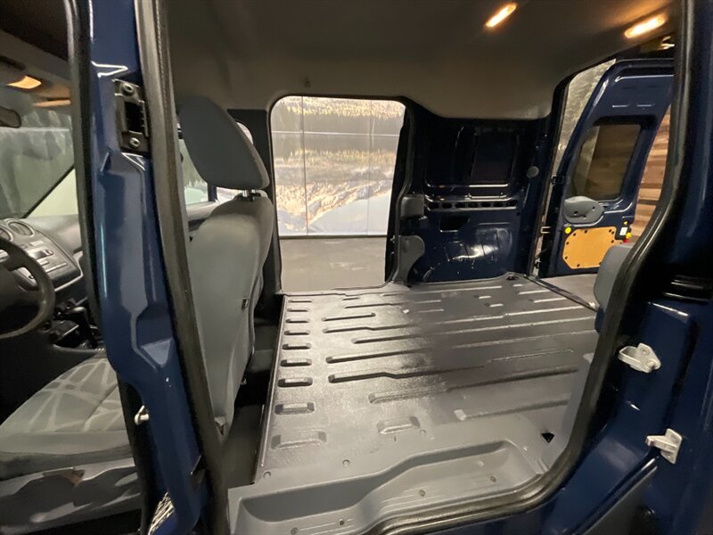 2013 Ford Transit Connect Cargo Van /2nd Sliding door /1-Owner /71,000 MILES  LOCAL OREGON VAN / Excel Cond / CARGO VAN - Photo 14 - Gladstone, OR 97027