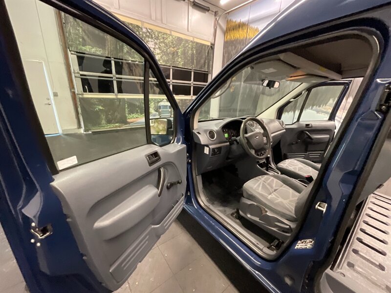 2013 Ford Transit Connect Cargo Van /2nd Sliding door /1-Owner /71,000 MILES  LOCAL OREGON VAN / Excel Cond / CARGO VAN - Photo 17 - Gladstone, OR 97027