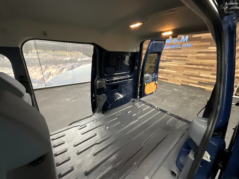 2013 Ford Transit Connect Cargo Van /2nd Sliding door /1-Owner /71,000 MILES  LOCAL OREGON VAN / Excel Cond / CARGO VAN - Photo 13 - Gladstone, OR 97027