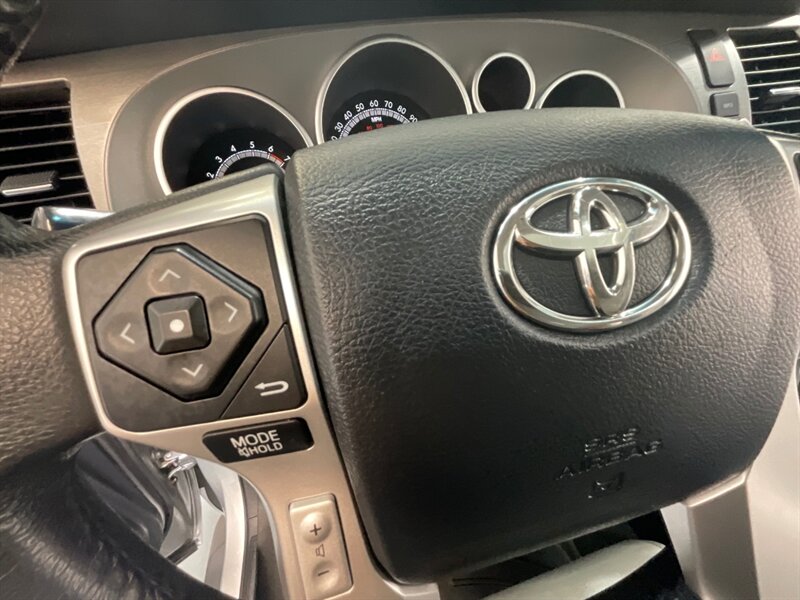 2015 Toyota Sequoia Limited Sport Utility 4X4 / 5.7L V8 / 85K MILES  / LOCAL SUV w. ZERO RUST / Leather Heated Seats / Sunroof / Navigation & Backup Camera / - Photo 55 - Gladstone, OR 97027