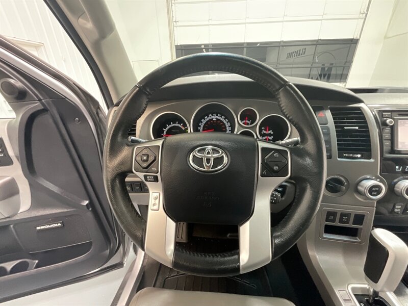 2015 Toyota Sequoia Limited Sport Utility 4X4 / 5.7L V8 / 85K MILES  / LOCAL SUV w. ZERO RUST / Leather Heated Seats / Sunroof / Navigation & Backup Camera / - Photo 54 - Gladstone, OR 97027