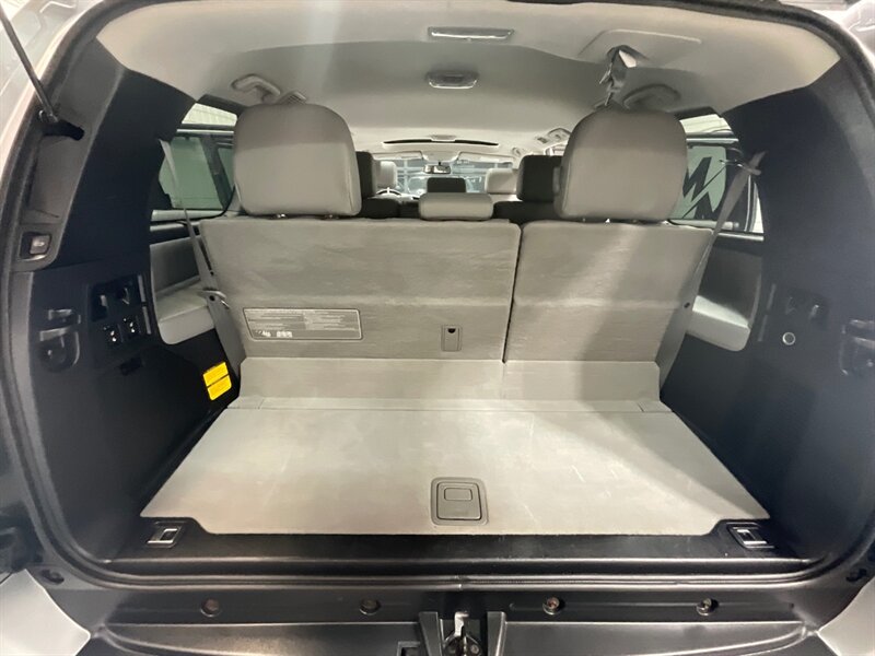 2015 Toyota Sequoia Limited Sport Utility 4X4 / 5.7L V8 / 85K MILES  / LOCAL SUV w. ZERO RUST / Leather Heated Seats / Sunroof / Navigation & Backup Camera / - Photo 12 - Gladstone, OR 97027