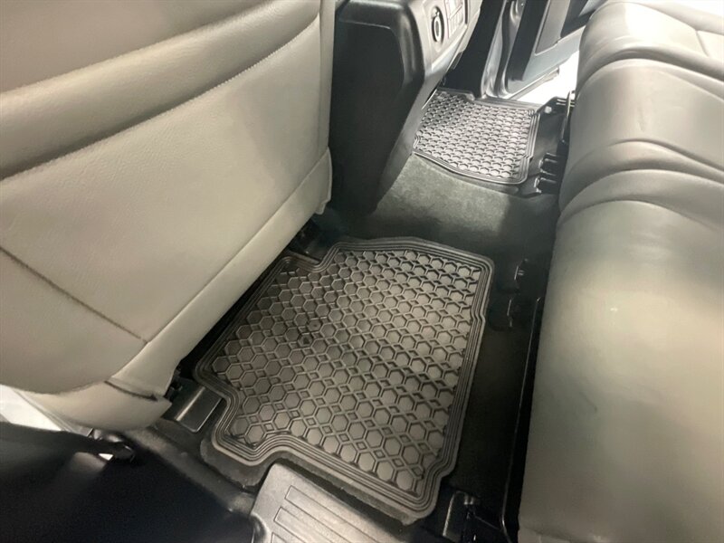2015 Toyota Sequoia Limited Sport Utility 4X4 / 5.7L V8 / 85K MILES  / LOCAL SUV w. ZERO RUST / Leather Heated Seats / Sunroof / Navigation & Backup Camera / - Photo 47 - Gladstone, OR 97027
