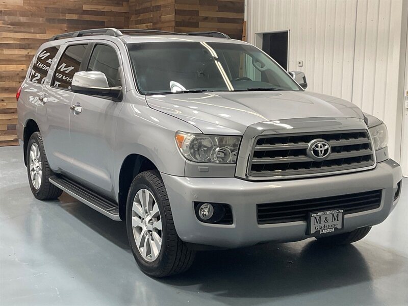 2015 Toyota Sequoia Limited Sport Utility 4X4 / 5.7L V8 / 85K MILES  / LOCAL SUV w. ZERO RUST / Leather Heated Seats / Sunroof / Navigation & Backup Camera / - Photo 2 - Gladstone, OR 97027