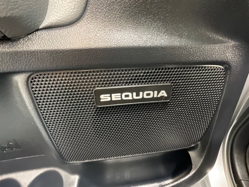 2015 Toyota Sequoia Limited Sport Utility 4X4 / 5.7L V8 / 85K MILES  / LOCAL SUV w. ZERO RUST / Leather Heated Seats / Sunroof / Navigation & Backup Camera / - Photo 48 - Gladstone, OR 97027