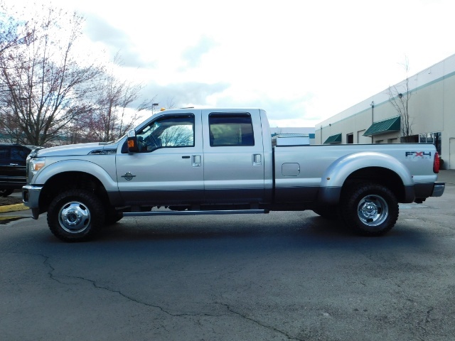 2011 Ford F-350 Super Duty Lariat / Dually / 4WD/ 6.7L DIESEL   - Photo 3 - Portland, OR 97217