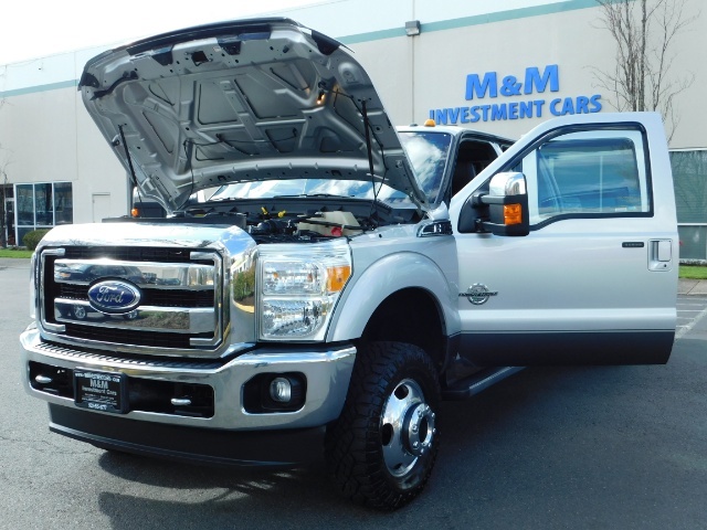 2011 Ford F-350 Super Duty Lariat / Dually / 4WD/ 6.7L DIESEL   - Photo 25 - Portland, OR 97217