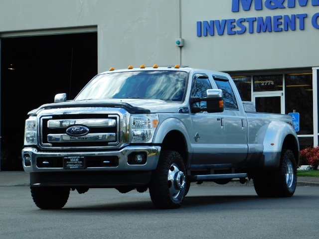 2011 Ford F-350 Super Duty Lariat / Dually / 4WD/ 6.7L DIESEL   - Photo 45 - Portland, OR 97217