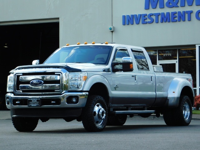 2011 Ford F-350 Super Duty Lariat / Dually / 4WD/ 6.7L DIESEL   - Photo 49 - Portland, OR 97217