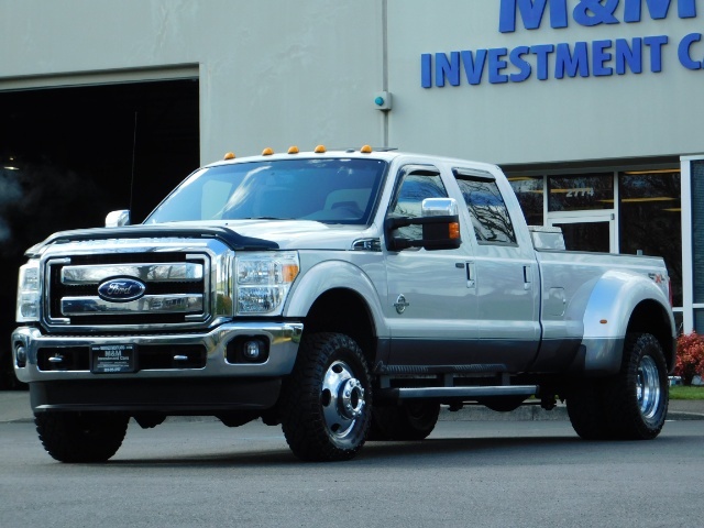 2011 Ford F-350 Super Duty Lariat / Dually / 4WD/ 6.7L DIESEL   - Photo 50 - Portland, OR 97217