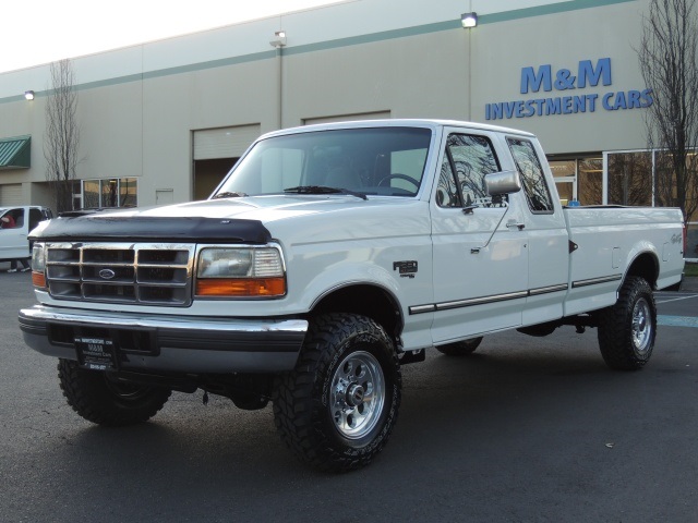 1995 Ford F-250 XLT /4X4 / 7.3L Diesel / 5 Speed Manual / LongBed