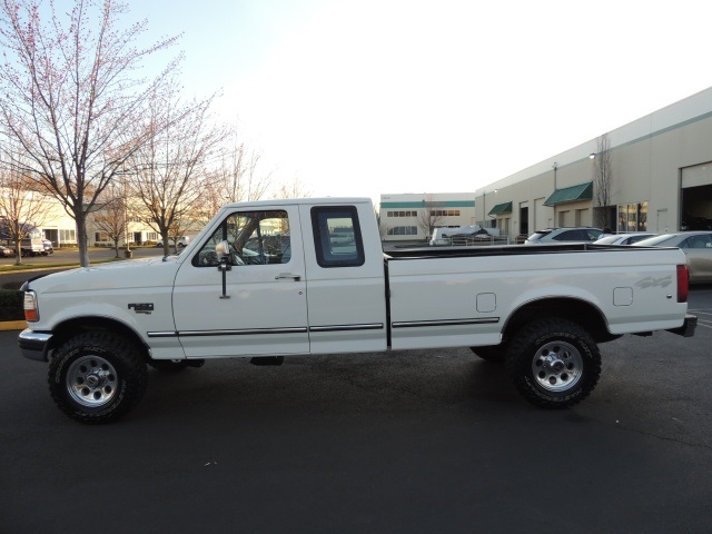 1995 Ford F-250 XLT /4X4 / 7.3L Diesel / 5 Speed Manual / LongBed   - Photo 3 - Portland, OR 97217