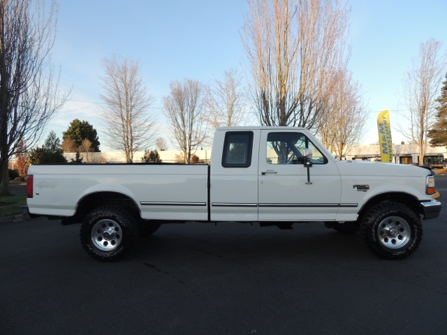 1995 Ford F-250 XLT /4X4 / 7.3L Diesel / 5 Speed Manual / LongBed   - Photo 4 - Portland, OR 97217