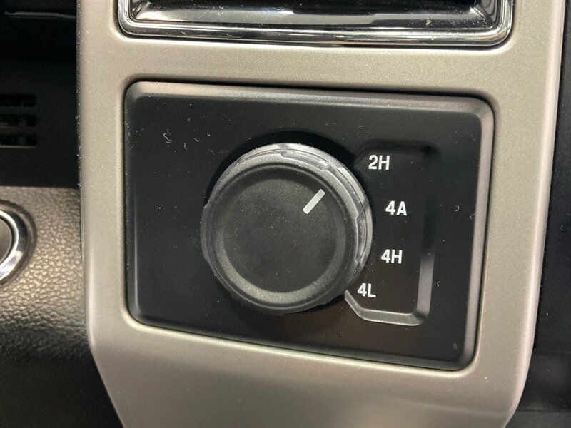 2019 Ford F-150 Lariat / 4X4 / 3.5L V6 / LEATHER / PANORAMIC / NAV / BACKUP CAM / LOW MILES / EXL COND - Photo 20 - Gladstone, OR 97027