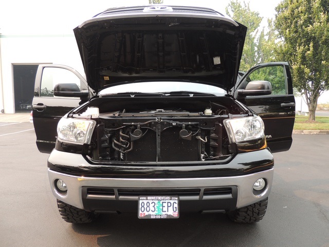 2010 Toyota Tundra Double Cab / 4X4 / 5.7L / 1-OWNER / LIFTED   - Photo 29 - Portland, OR 97217