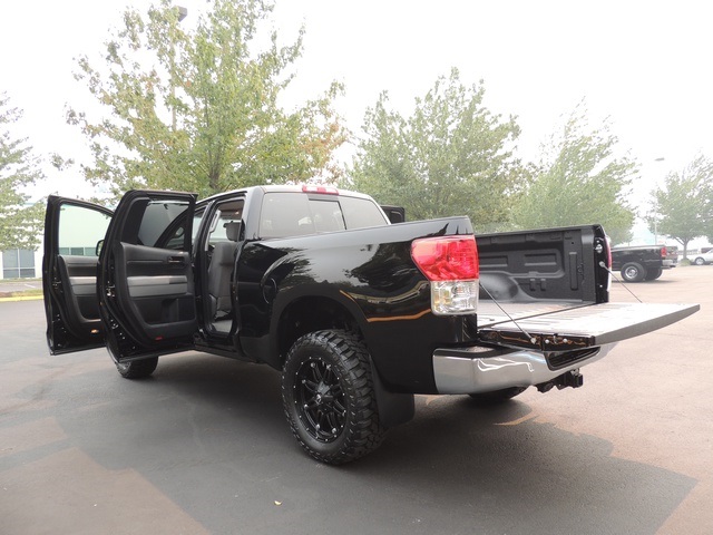 2010 Toyota Tundra Double Cab / 4X4 / 5.7L / 1-OWNER / LIFTED   - Photo 27 - Portland, OR 97217