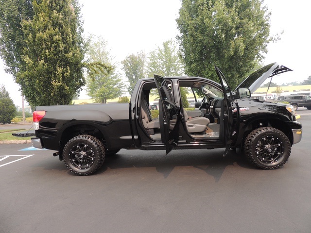 2010 Toyota Tundra Double Cab / 4X4 / 5.7L / 1-OWNER / LIFTED   - Photo 24 - Portland, OR 97217