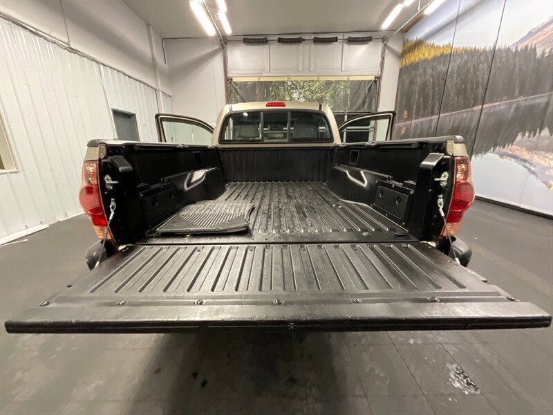 2006 Toyota Tacoma 2dr Regular Cab 4X4  2Dr 4X4 / 5-SPEED / LOCAL CLEAN NO RUST - Photo 21 - Gladstone, OR 97027