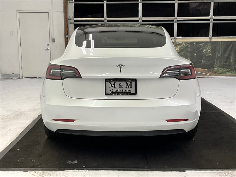 2022 Tesla Model 3 Sedan / FULL SELF DRIVING AUTO PILOT / 17,000 MILE  / 1-OWNER LOCAL / Panoramic Roof / Leather & Heated Seats / AUTO PILOT - Photo 6 - Gladstone, OR 97027