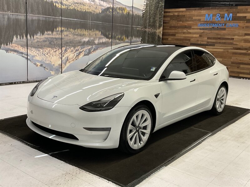 2022 Tesla Model 3 Sedan / FULL SELF DRIVING AUTO PILOT / 17,000 MILE  / 1-OWNER LOCAL / Panoramic Roof / Leather & Heated Seats / AUTO PILOT - Photo 25 - Gladstone, OR 97027