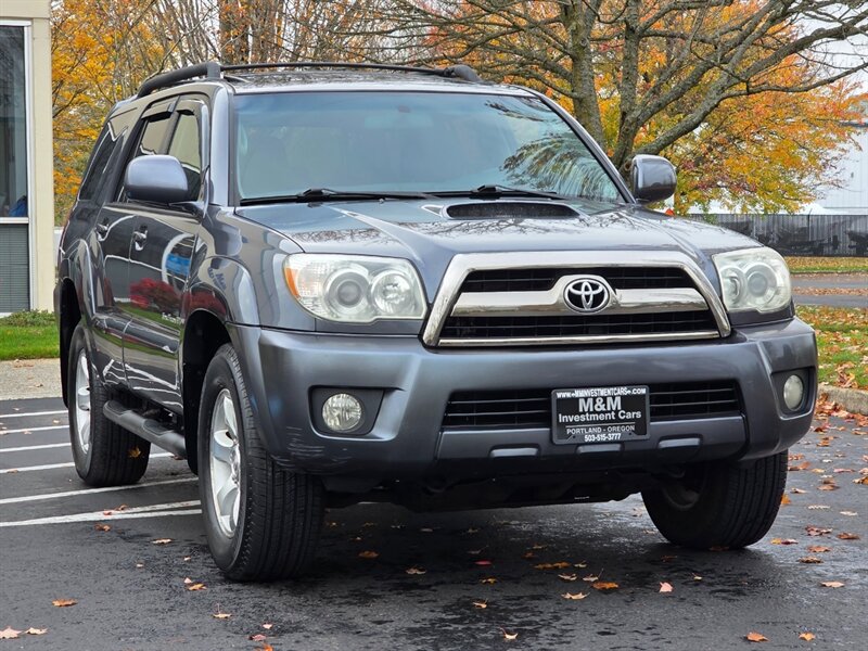 2006 Toyota 4Runner SPORT / 4X4 / 4.0L V6 / MICHELIN Tires / SUN ROOF  Excellent Condition - Photo 2 - Portland, OR 97217