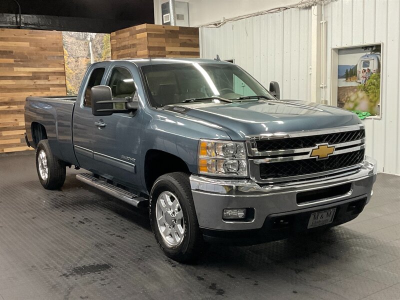 2012 Chevrolet Silverado 2500 LTZ 4Dr Ext 4X4 / 6.6L DURAMAX DIESEL / LONG BED   - Photo 2 - Gladstone, OR 97027