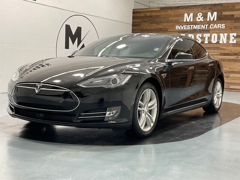 2015 Tesla Model S 85 Sedan / 1-OWNER / Auto Pilot / 53K MILES  / LOCAL CAR - Photo 1 - Gladstone, OR 97027