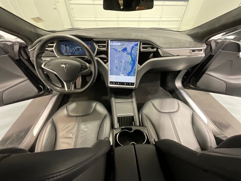 2015 Tesla Model S 85 Sedan / 1-OWNER / Auto Pilot / 53K MILES  / LOCAL CAR - Photo 39 - Gladstone, OR 97027