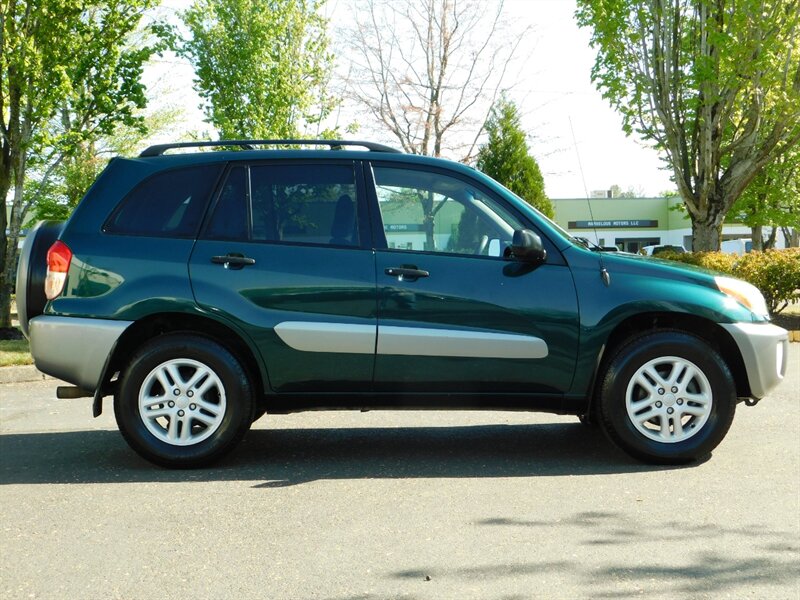 2002 Toyota RAV4 4WD / 4-cyl / Automatic / Clean Title / LOW MILES   - Photo 3 - Portland, OR 97217