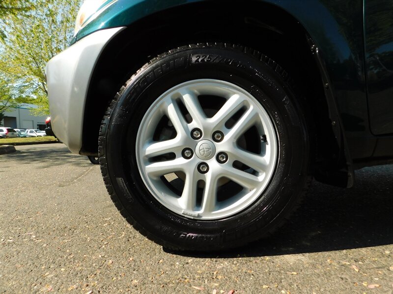 2002 Toyota RAV4 4WD / 4-cyl / Automatic / Clean Title / LOW MILES   - Photo 37 - Portland, OR 97217