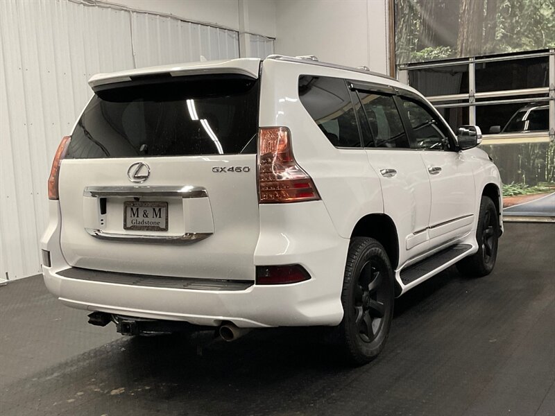 2014 Lexus GX GX460 Sport Utility / AWD / 3RD ROW SEAT / SHARP !  LARGE NAVIGATION SCREEN & BACKUP CAMERA / Premium Wheels - Photo 8 - Gladstone, OR 97027