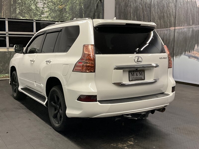 2014 Lexus GX GX460 Sport Utility / AWD / 3RD ROW SEAT / SHARP !  LARGE NAVIGATION SCREEN & BACKUP CAMERA / Premium Wheels - Photo 7 - Gladstone, OR 97027