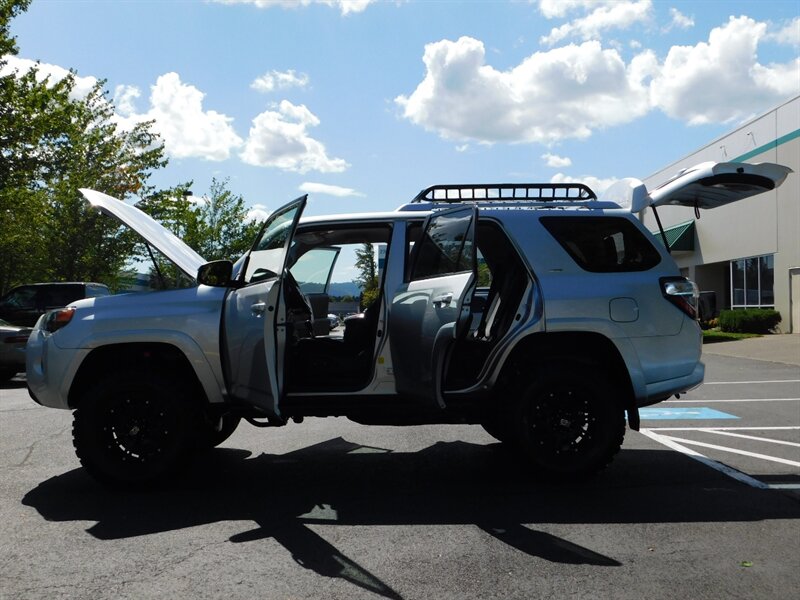 2014 Toyota 4Runner SR5 4X4 / 3RD SEAT / LIFTED LIFTED / LOW MILES   - Photo 26 - Portland, OR 97217