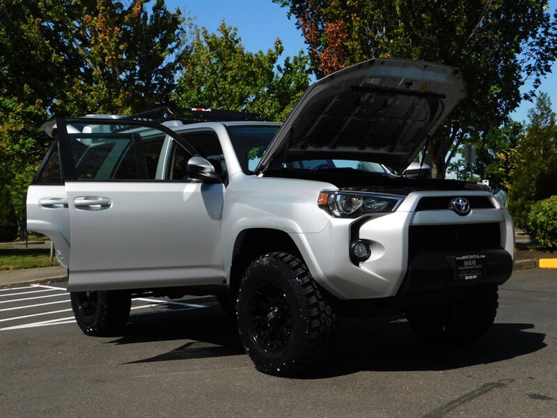 2014 Toyota 4Runner SR5 4X4 / 3RD SEAT / LIFTED LIFTED / LOW MILES   - Photo 31 - Portland, OR 97217