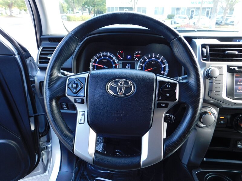 2014 Toyota 4Runner SR5 4X4 / 3RD SEAT / LIFTED LIFTED / LOW MILES   - Photo 45 - Portland, OR 97217