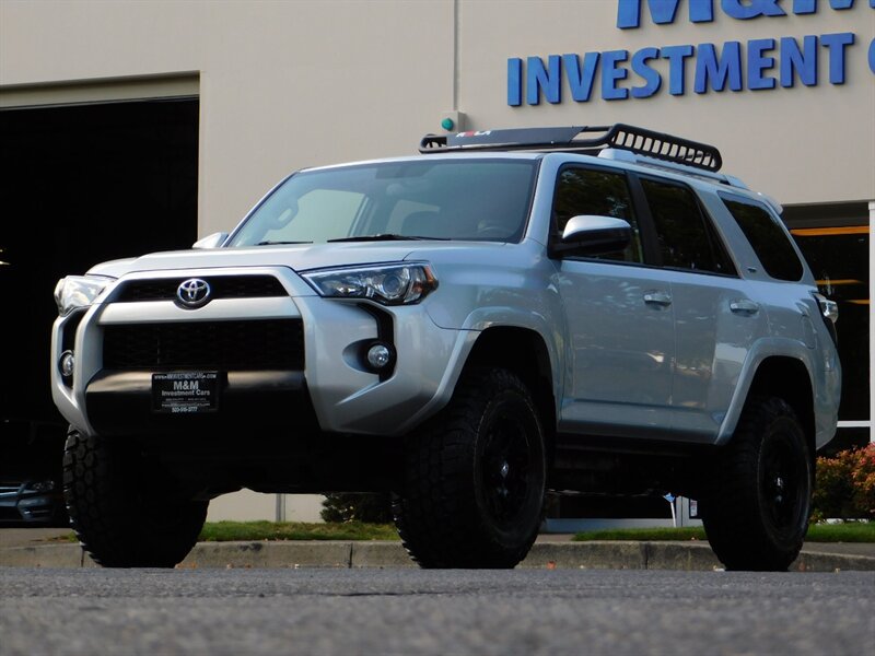 2014 Toyota 4Runner SR5 4X4 / 3RD SEAT / LIFTED LIFTED / LOW MILES   - Photo 38 - Portland, OR 97217