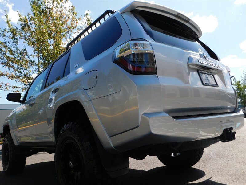 2014 Toyota 4Runner SR5 4X4 / 3RD SEAT / LIFTED LIFTED / LOW MILES   - Photo 12 - Portland, OR 97217