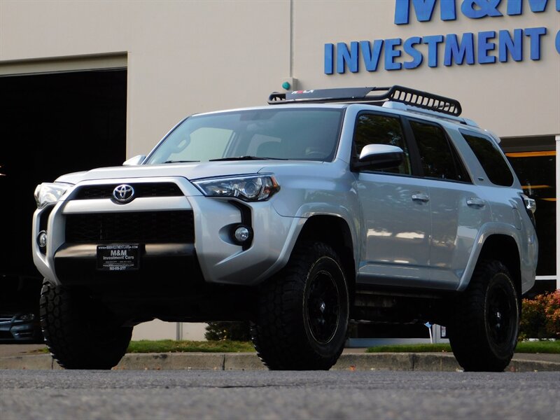 2014 Toyota 4Runner SR5 4X4 / 3RD SEAT / LIFTED LIFTED / LOW MILES   - Photo 39 - Portland, OR 97217