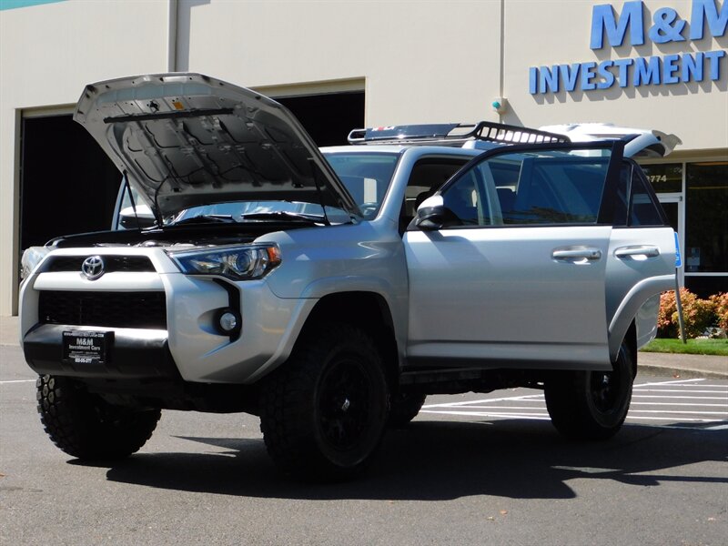 2014 Toyota 4Runner SR5 4X4 / 3RD SEAT / LIFTED LIFTED / LOW MILES   - Photo 25 - Portland, OR 97217