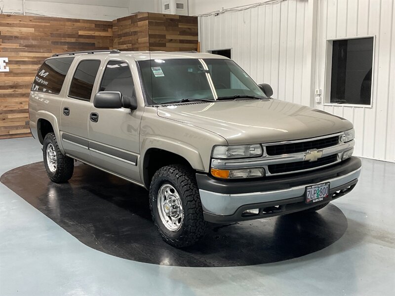 2003 Chevrolet Suburban 2500 LS 4X4 / 8.1L V8 / 3RD ROW / 133K MILES  / LOCAL NO RUST  / BF GOODRICH TIRES - Photo 2 - Gladstone, OR 97027