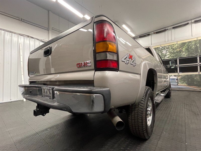 2006 GMC Sierra 2500 SLE 4DR  4X4 / 6.6L   - Photo 12 - Gladstone, OR 97027