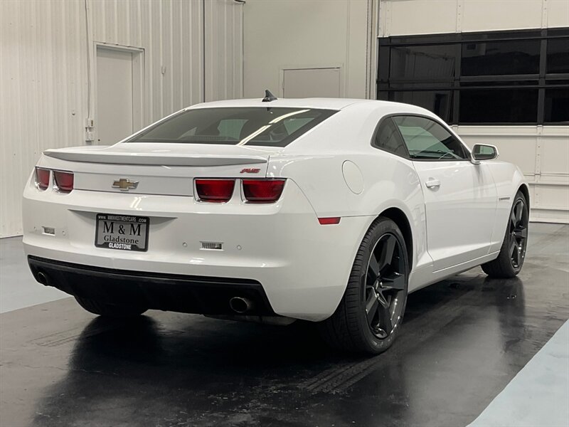 2011 Chevrolet Camaro LT Coupe RS PKG / NEW WHEELS & TIRES / Excel Cond  / 84K MILES - Photo 8 - Gladstone, OR 97027