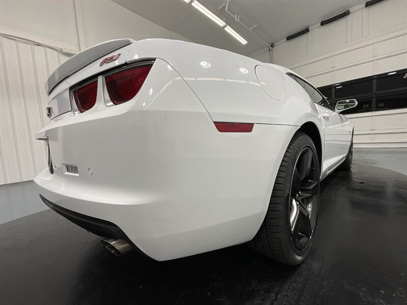 2011 Chevrolet Camaro LT Coupe RS PKG / NEW WHEELS & TIRES / Excel Cond  / 84K MILES - Photo 26 - Gladstone, OR 97027