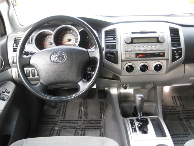 2008 Toyota Tacoma V6 Access Cab / 4x4/ Auto   - Photo 33 - Portland, OR 97217