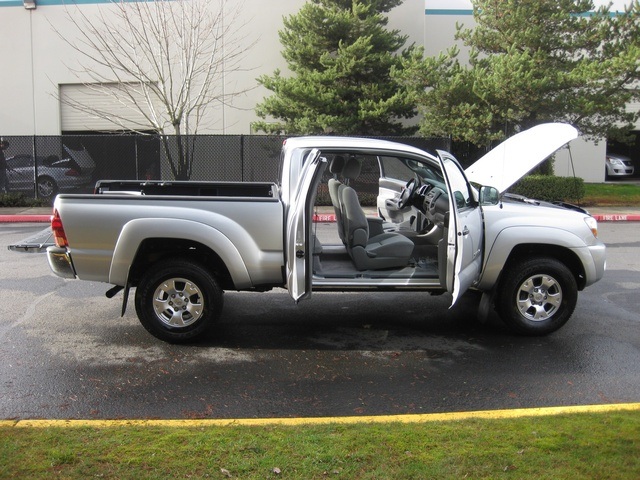 2008 Toyota Tacoma V6 Access Cab / 4x4/ Auto   - Photo 13 - Portland, OR 97217