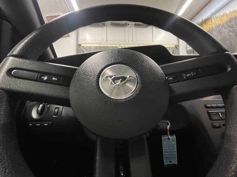 2012 Ford Mustang V6 Coupe 2Dr / 3.7L V6 / ONLY 45,000 MILES   - Photo 37 - Gladstone, OR 97027