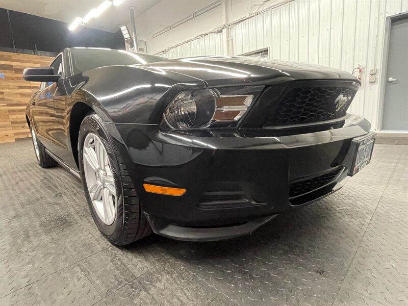 2012 Ford Mustang V6 Coupe 2Dr / 3.7L V6 / ONLY 45,000 MILES   - Photo 10 - Gladstone, OR 97027