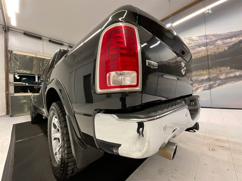 2017 RAM 1500 Laramie Crew Cab 4X4 / 5.7L V8 / Leather / LOCAL  / RUST FREE / LOCAL OREGON TRUCK / 8-Speed Transmission / Leather w. heated & cooled seats / Excel Cond!! - Photo 10 - Gladstone, OR 97027